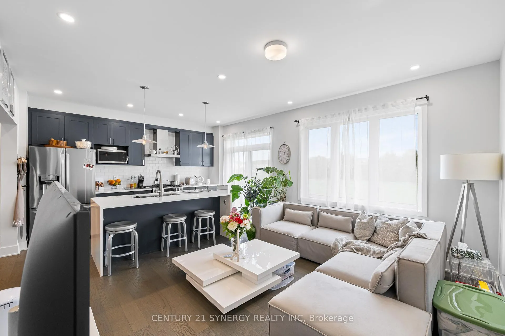 Photo 11 of 2064 Winsome Terrace, Ottawa, Fallingbrook/Gardenway South — HOMEH
