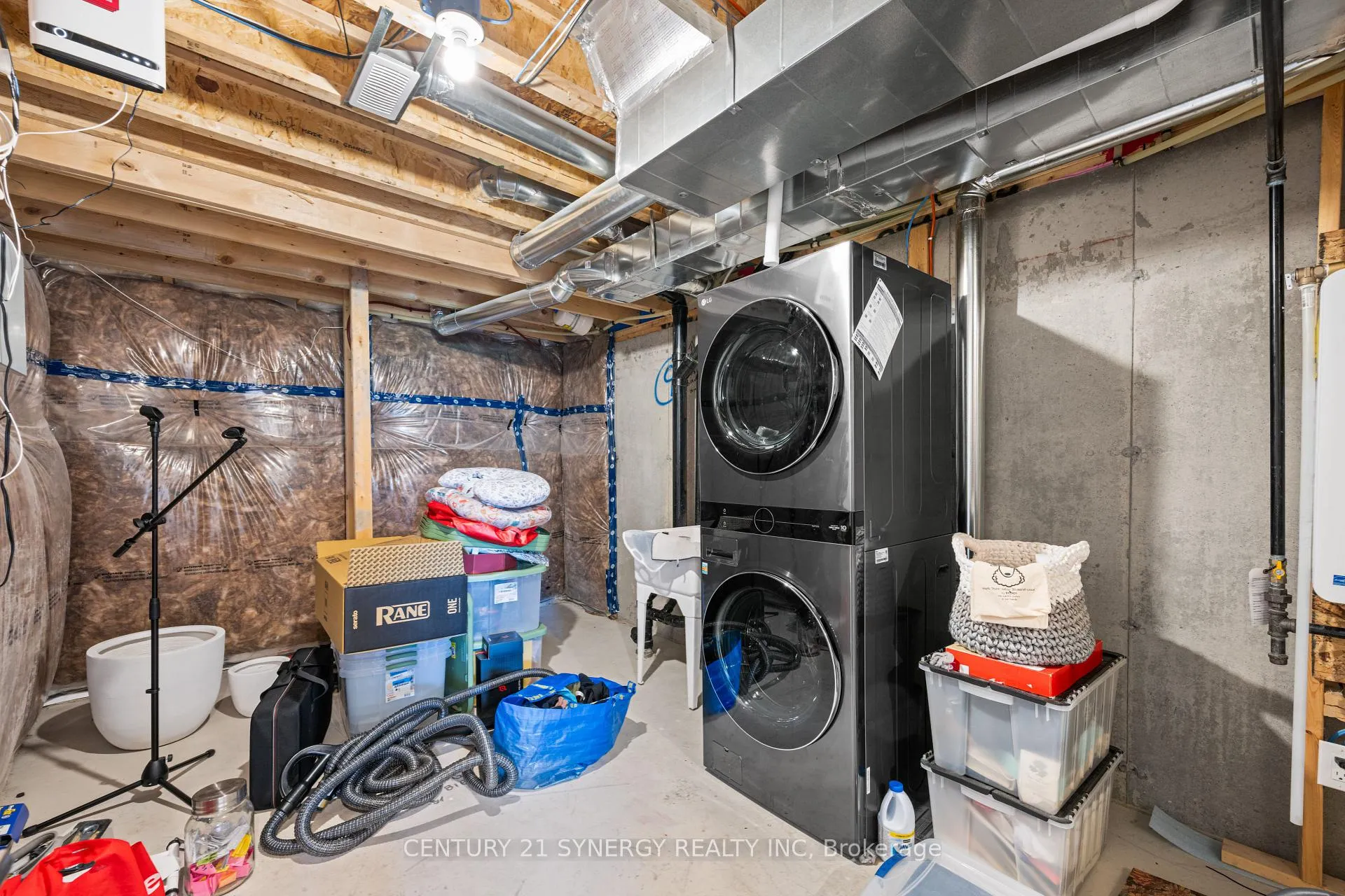 Photo 24 of 2064 Winsome Terrace, Ottawa, Fallingbrook/Gardenway South — HOMEH