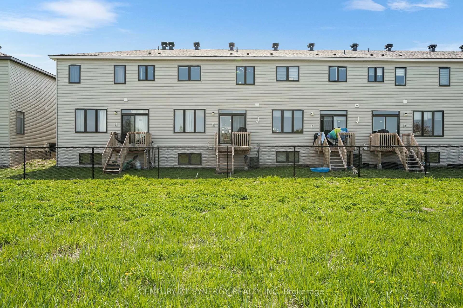 Photo 26 of 2064 Winsome Terrace, Ottawa, Fallingbrook/Gardenway South — HOMEH