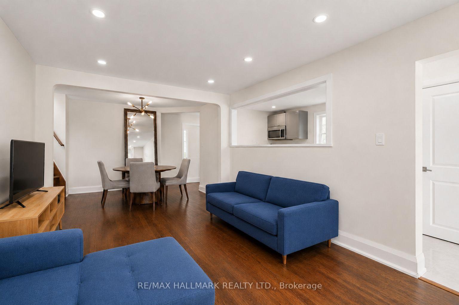 Photo 5 of 8 Davies Crescent, Toronto, East York — HOMEH