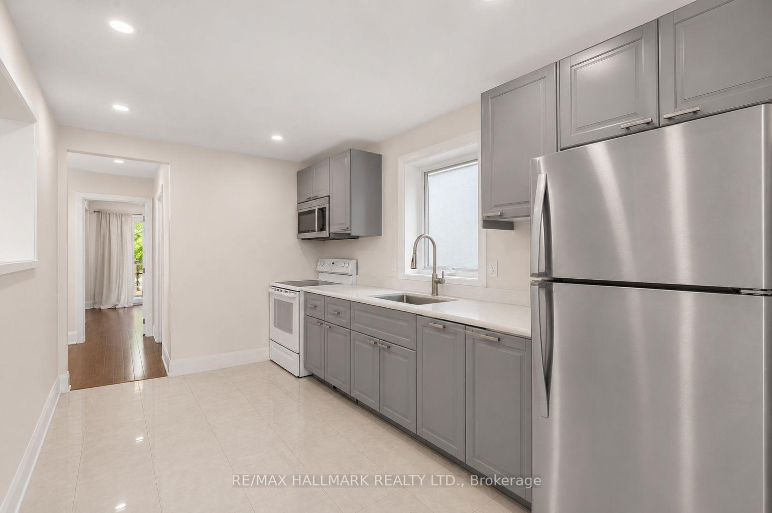 Photo 9 of 8 Davies Crescent, Toronto, East York — HOMEH