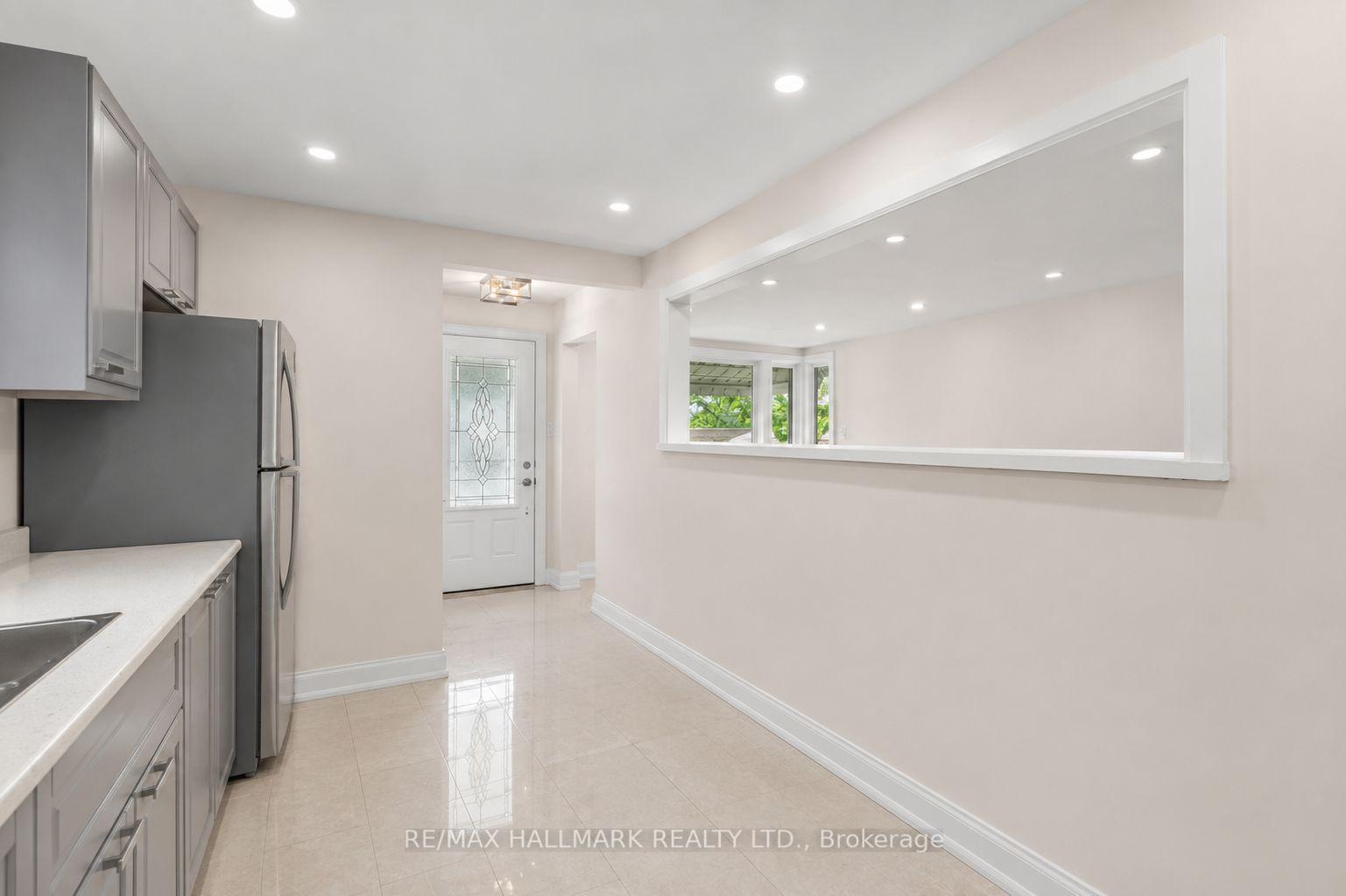 Photo 10 of 8 Davies Crescent, Toronto, East York — HOMEH