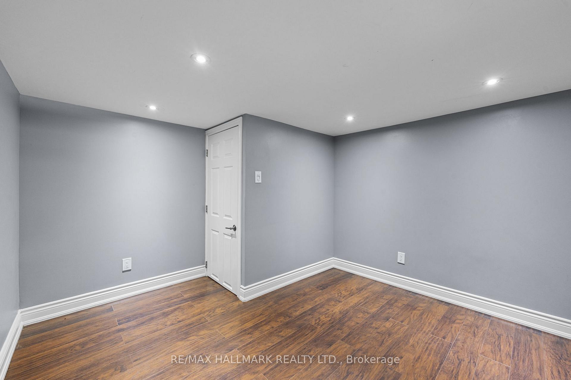 Photo 26 of 8 Davies Crescent, Toronto, East York — HOMEH