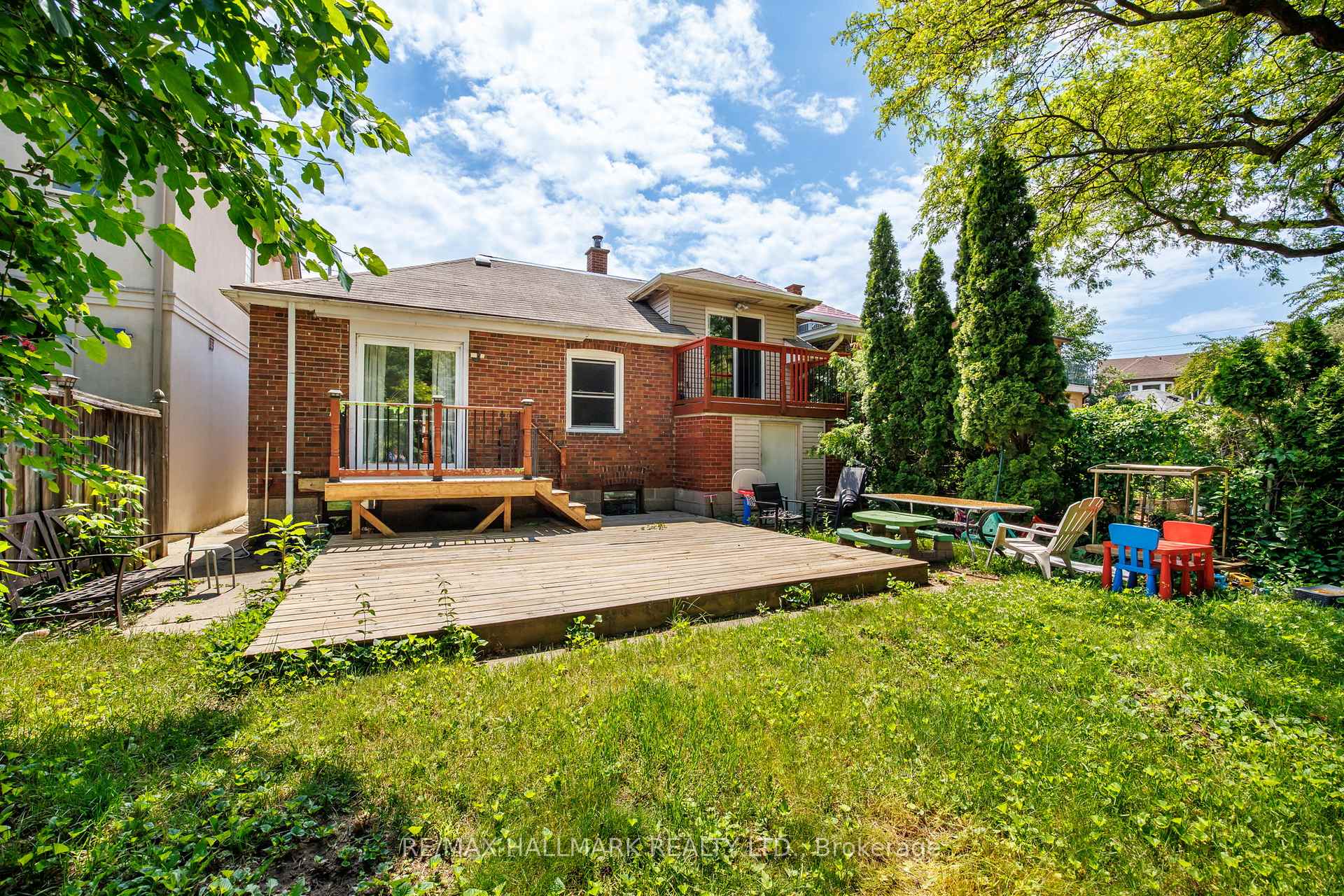 Photo 32 of 8 Davies Crescent, Toronto, East York — HOMEH