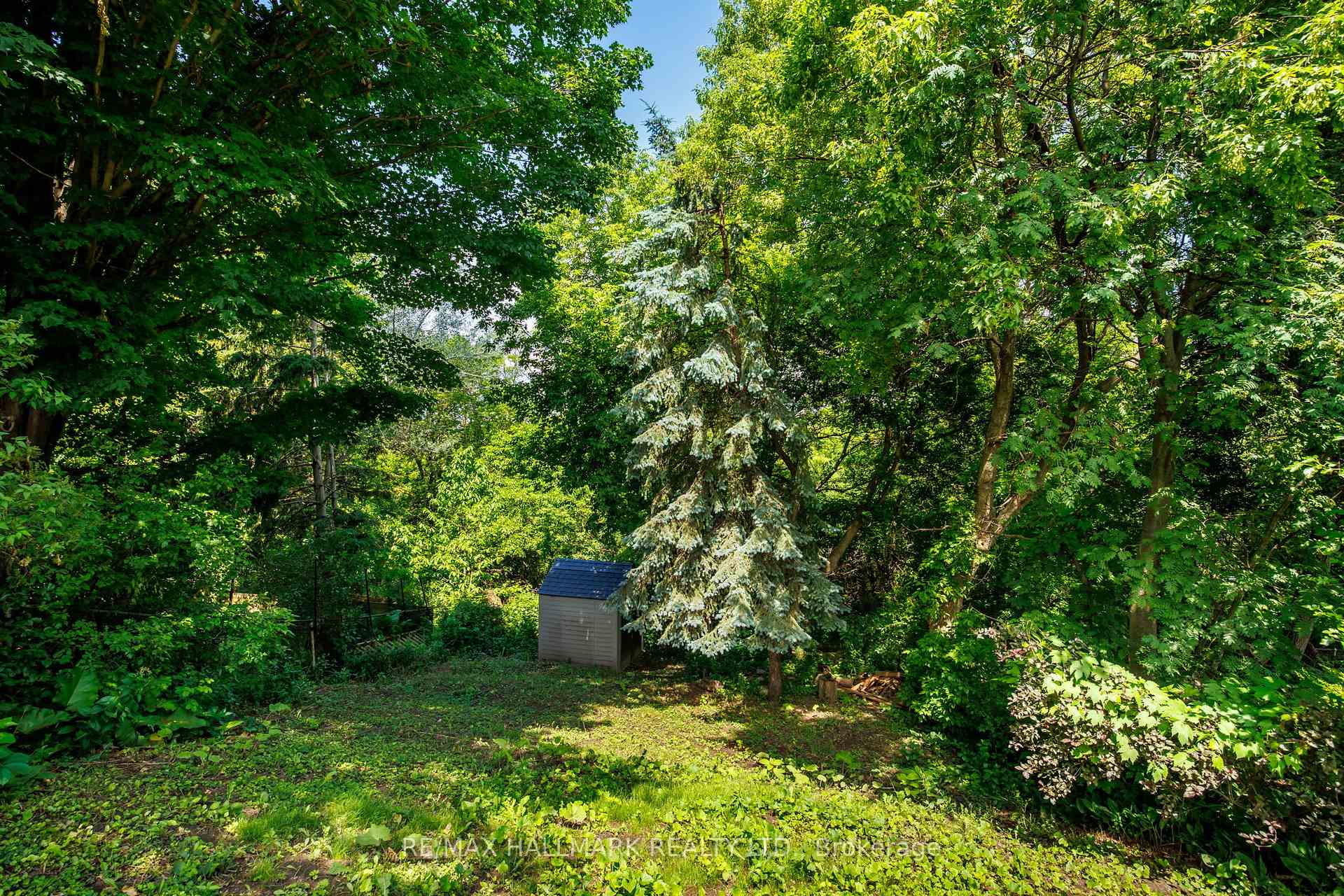 Photo 35 of 8 Davies Crescent, Toronto, East York — HOMEH