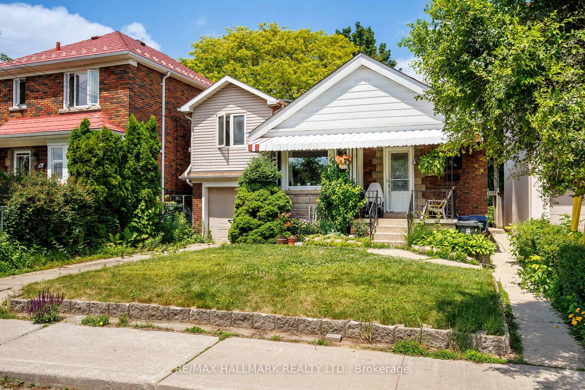 Photo 39 of 8 Davies Crescent, Toronto, East York — HOMEH