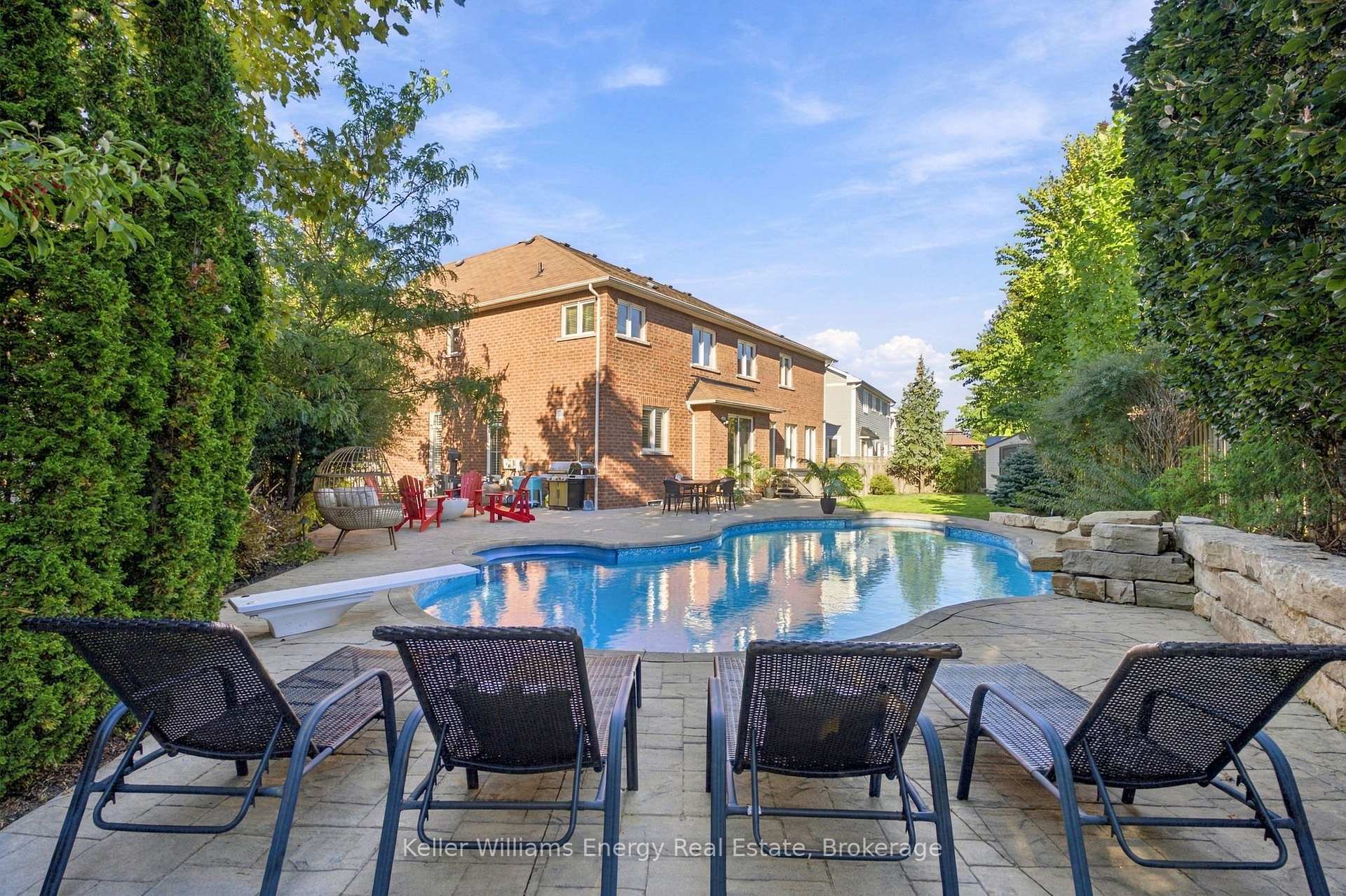 Photo 2 of 36 Bayern Drive, Whitby, Brooklin — HOMEH