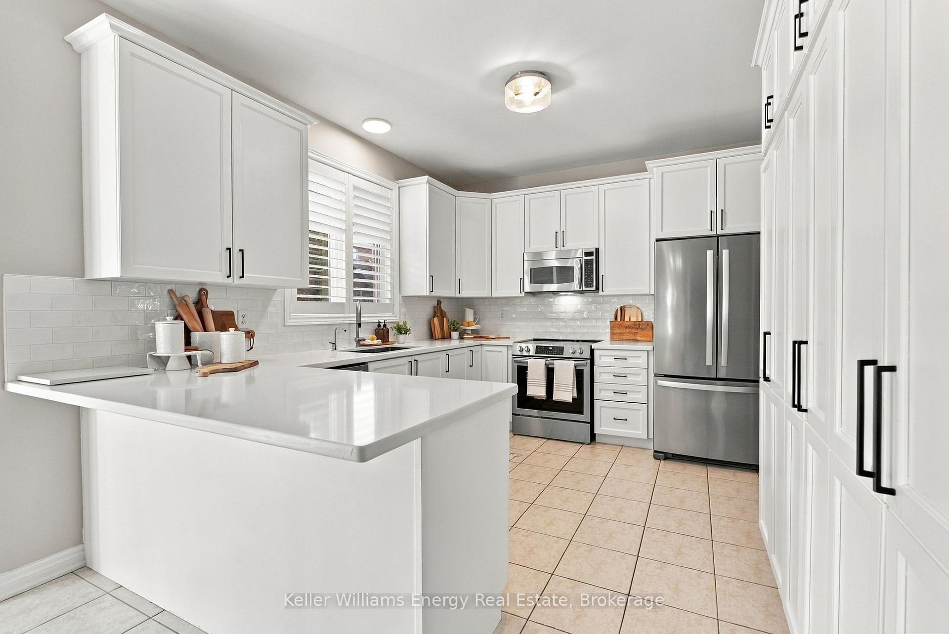 Photo 17 of 36 Bayern Drive, Whitby, Brooklin — HOMEH