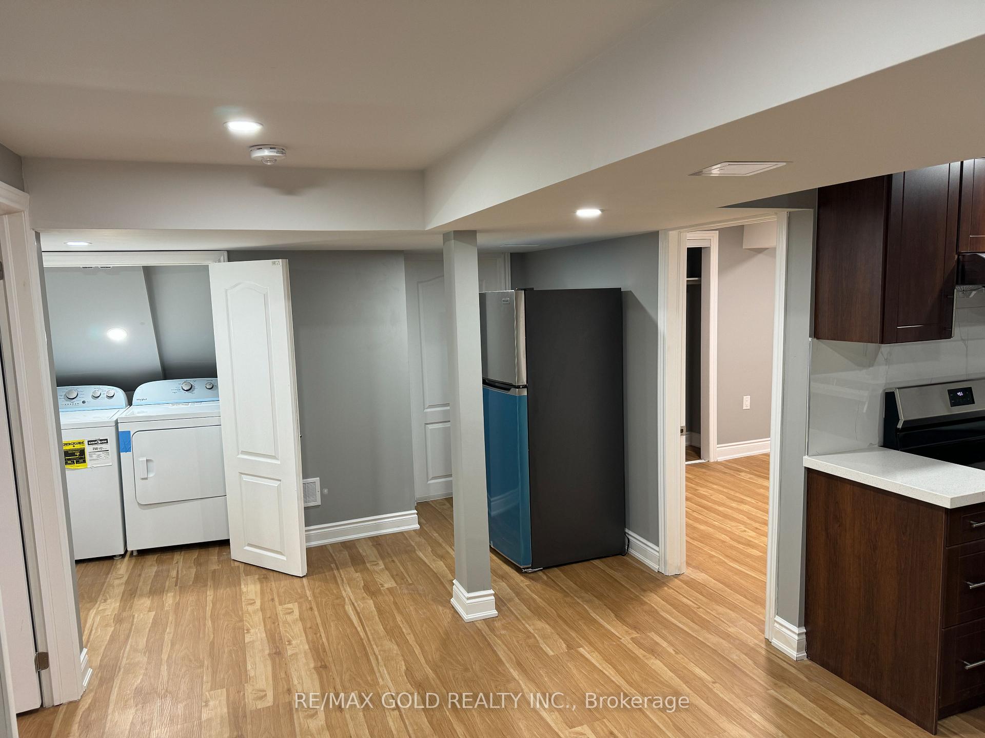 Photo 10 of Unit Bsmt, 4 Hall Crescent, Brampton, Northwood Park — HOMEH