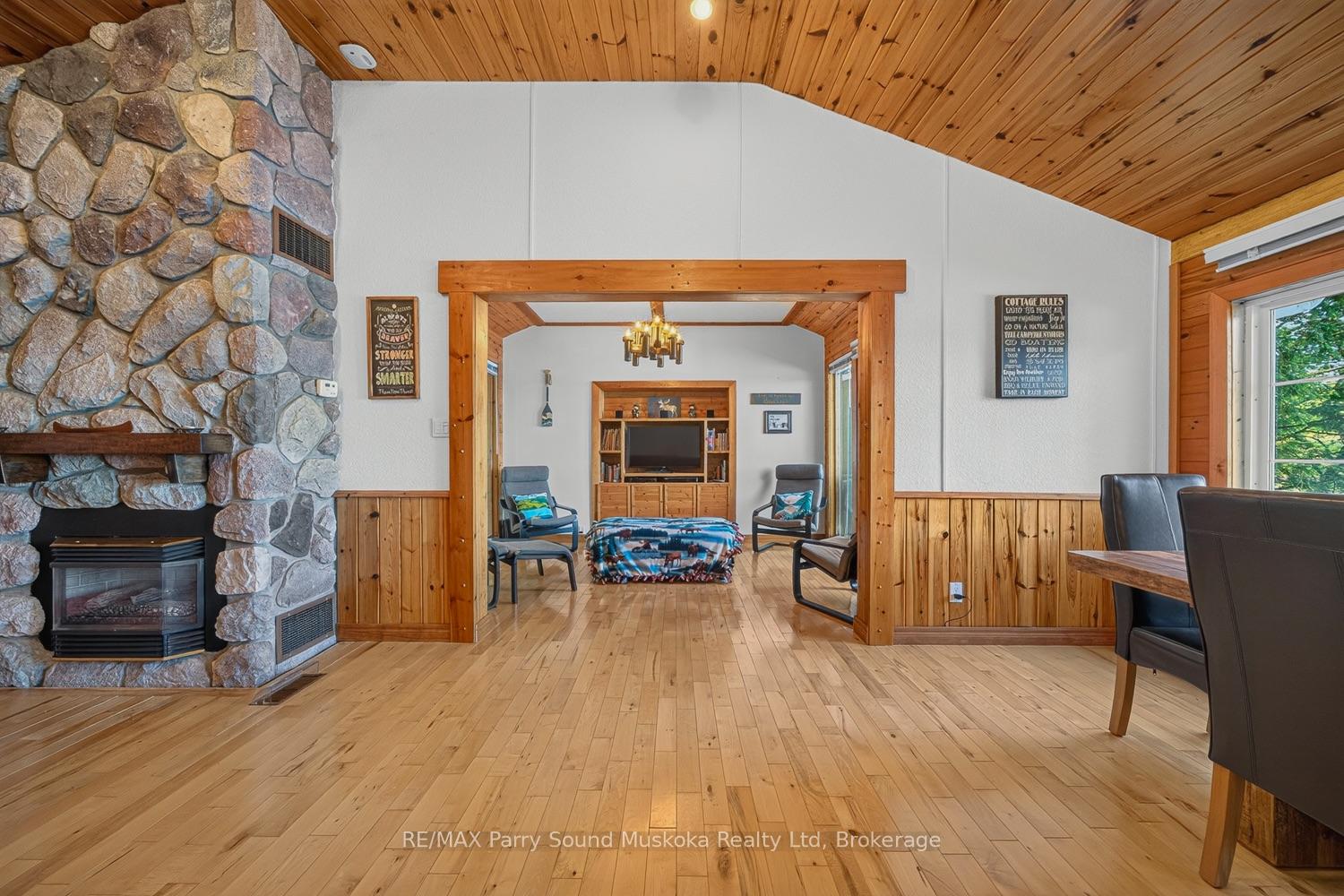 Photo 10 of 24 Deer Point Road, Seguin — HOMEH