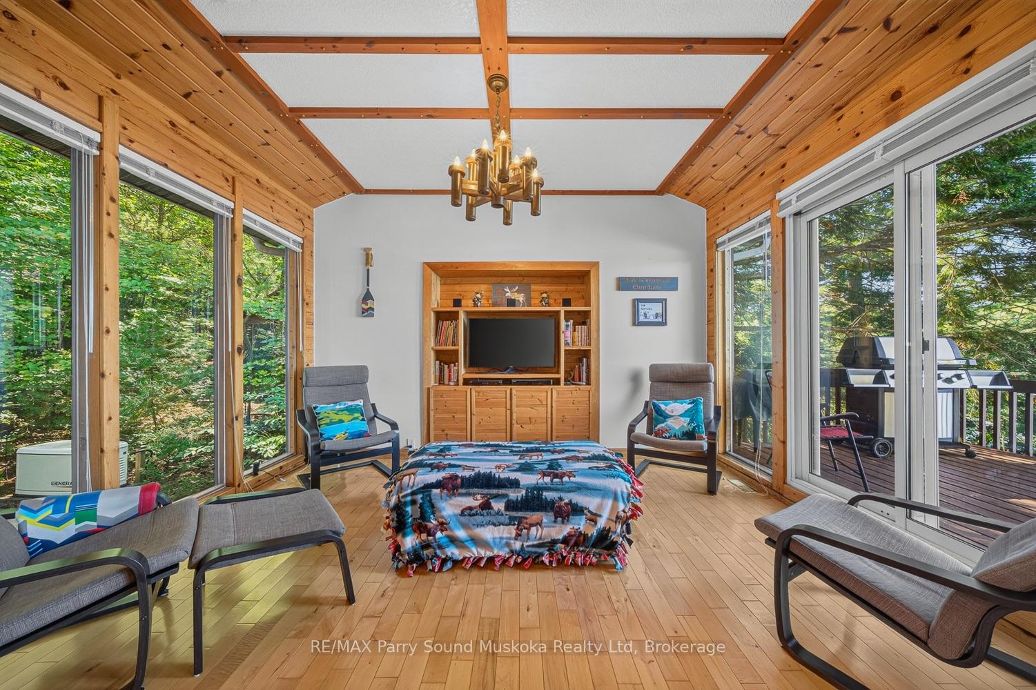 Photo 11 of 24 Deer Point Road, Seguin — HOMEH