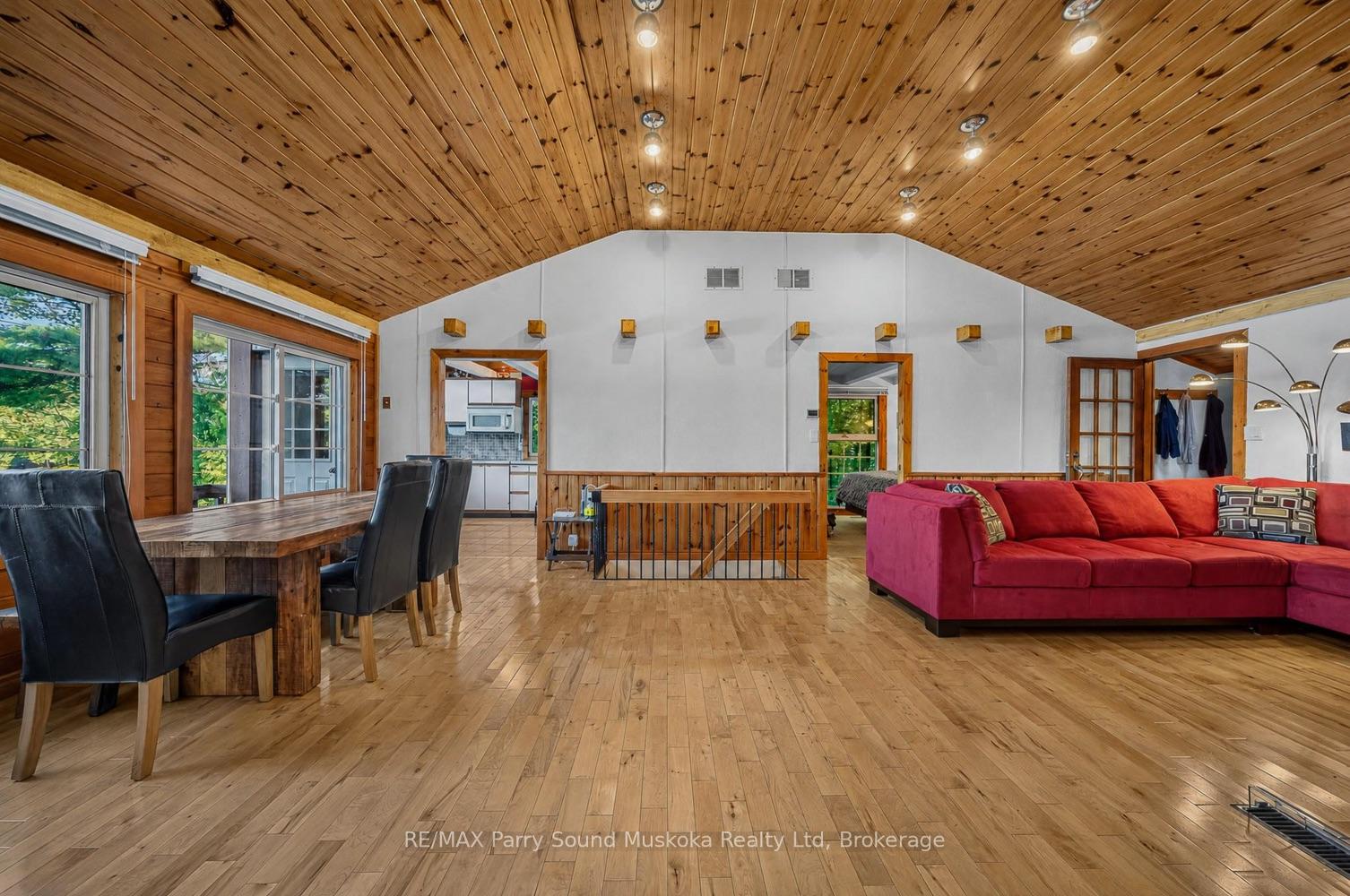 Photo 16 of 24 Deer Point Road, Seguin — HOMEH