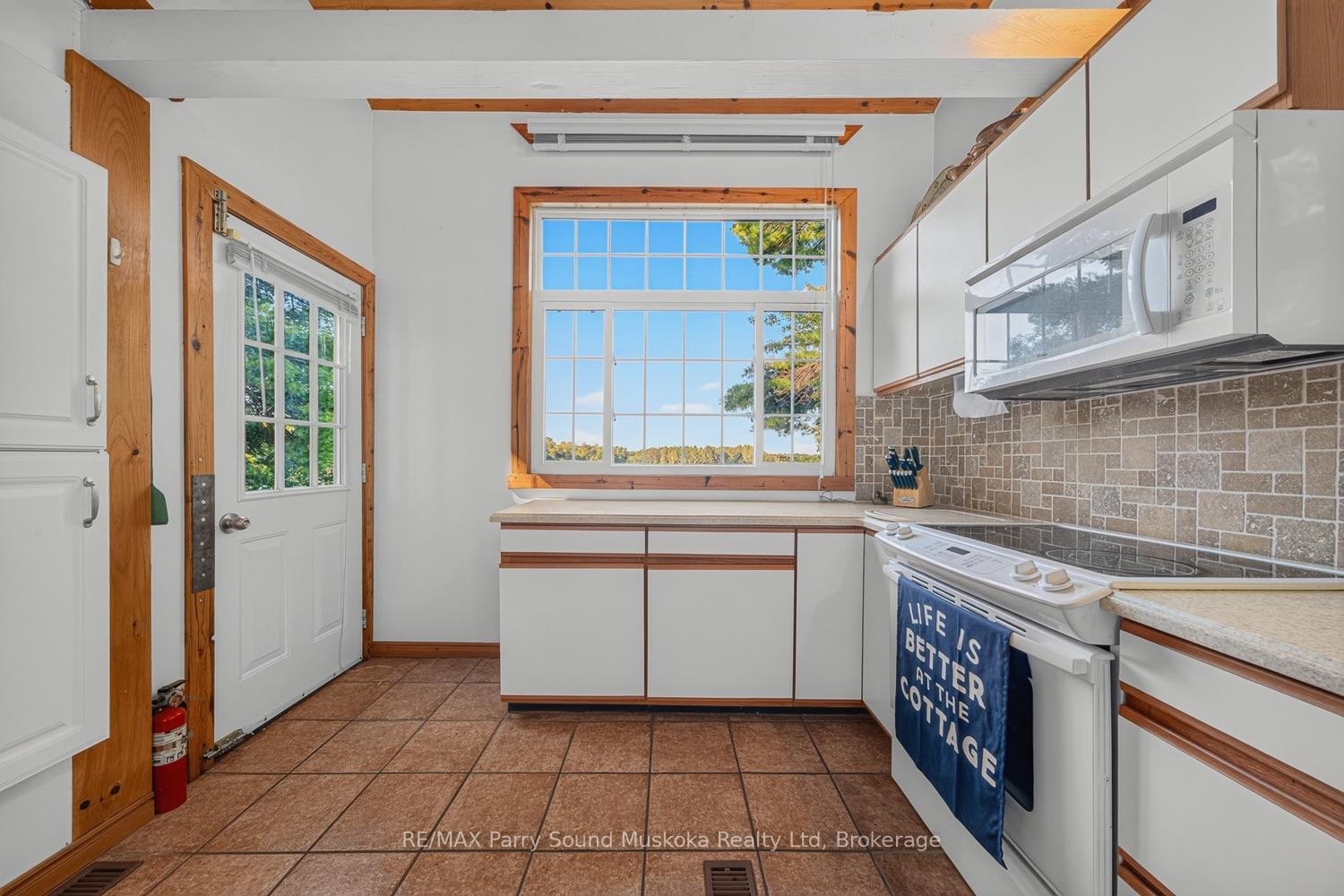 Photo 19 of 24 Deer Point Road, Seguin — HOMEH