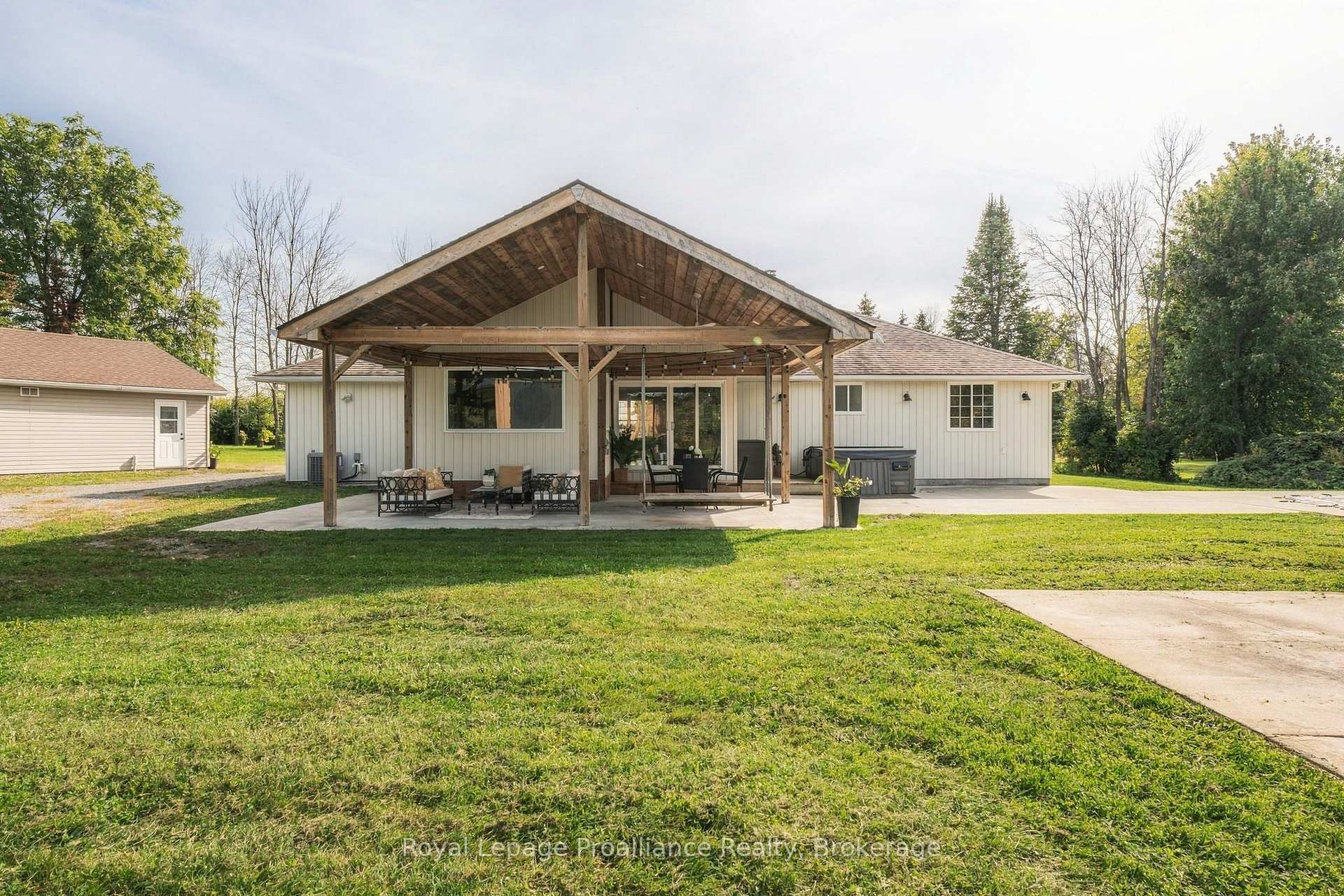 Photo 36 of 16 Bonisteel Road, Quinte West, Sidney Ward — HOMEH