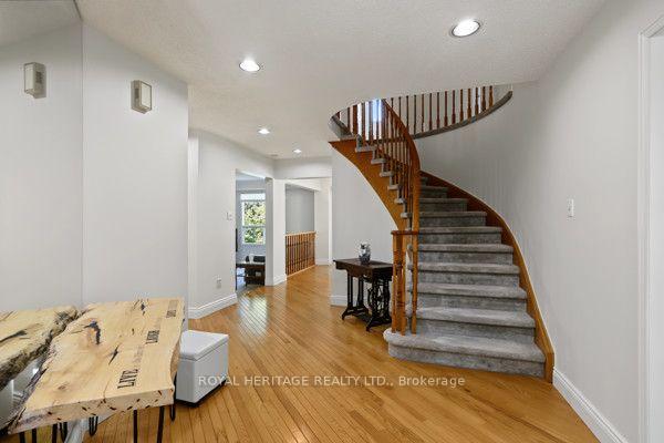 Photo 4 of 19 Peachtree Crescent, Clarington, Bowmanville — HOMEH