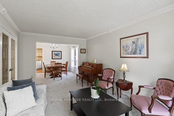 Photo 9 of 19 Peachtree Crescent, Clarington, Bowmanville — HOMEH