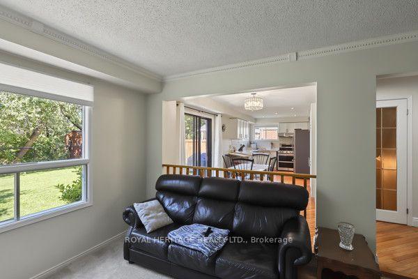 Photo 15 of 19 Peachtree Crescent, Clarington, Bowmanville — HOMEH