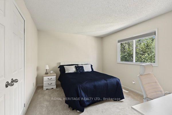 Photo 25 of 19 Peachtree Crescent, Clarington, Bowmanville — HOMEH