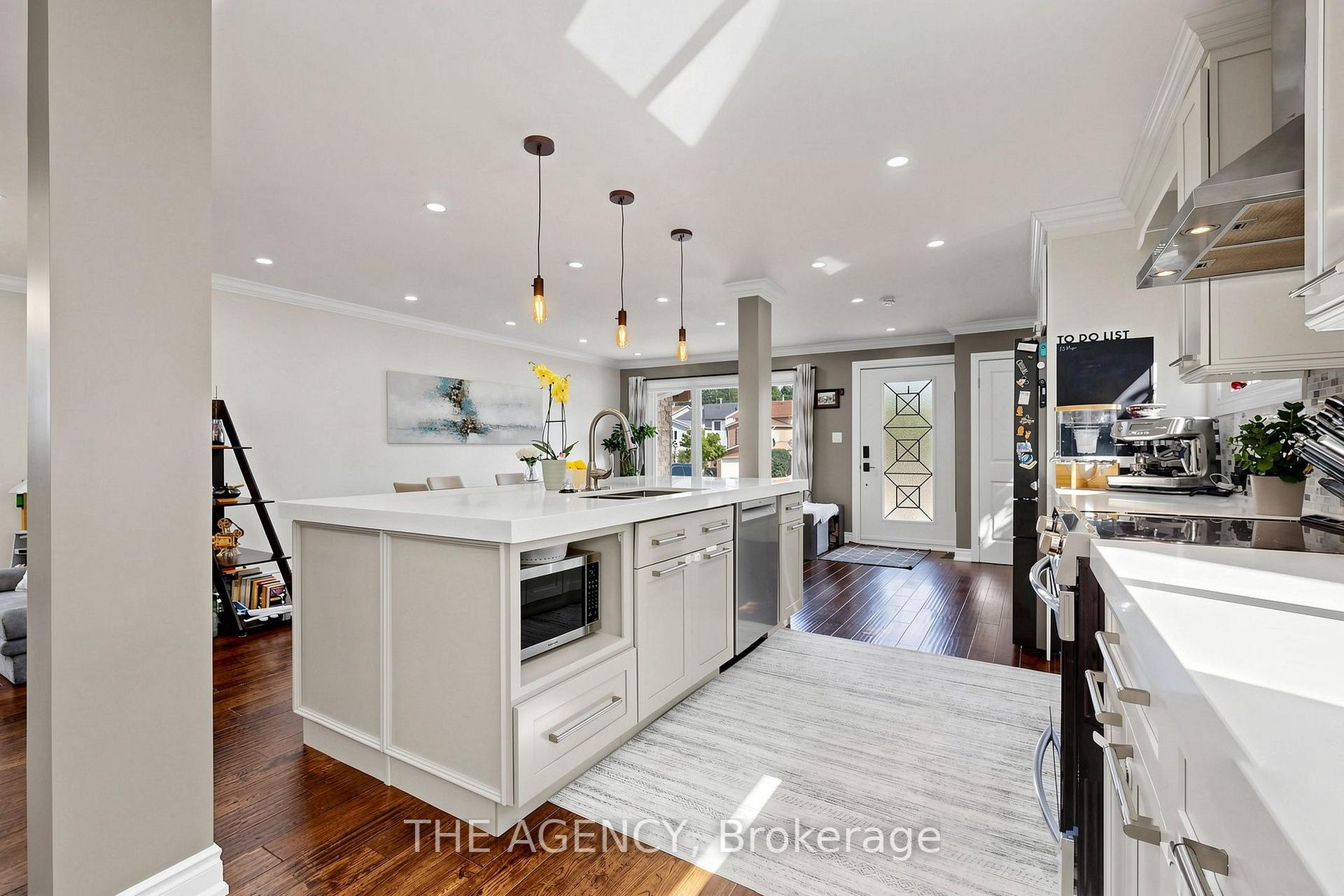 Photo 4 of Unit Upper, 2774 Quill Crescent, Mississauga, Meadowvale — HOMEH