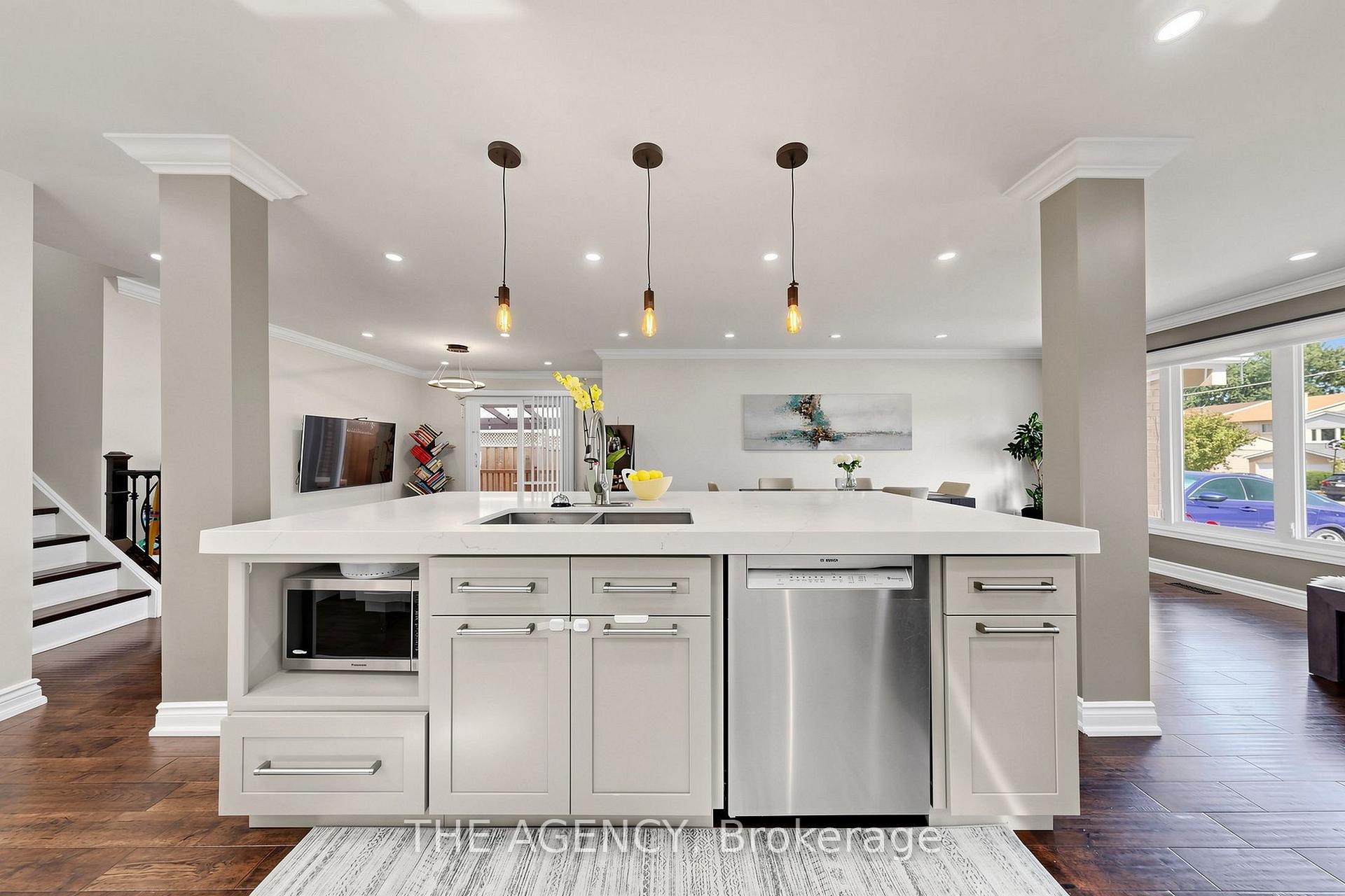 Photo 6 of Unit Upper, 2774 Quill Crescent, Mississauga, Meadowvale — HOMEH