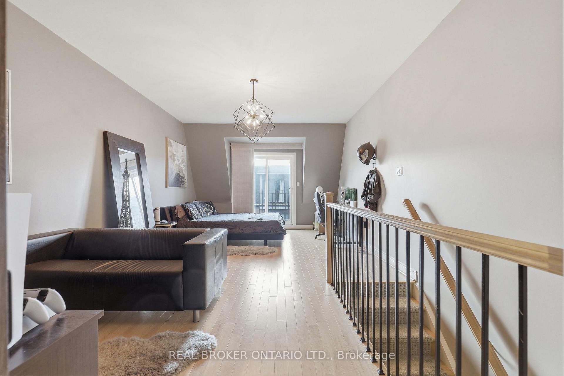 Photo 17 of 39 Lobo Mews, Etobicoke, Islington-City Centre West — HOMEH