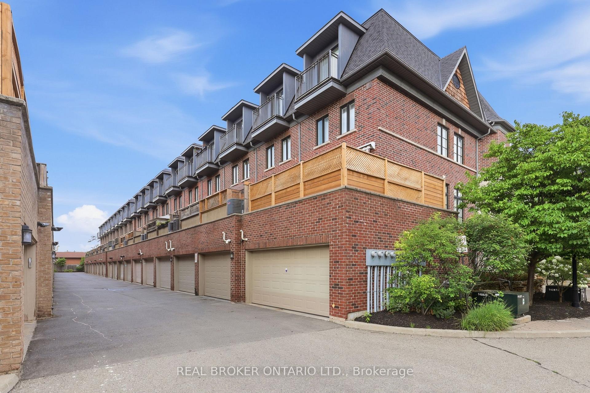 Photo 23 of 39 Lobo Mews, Etobicoke, Islington-City Centre West — HOMEH