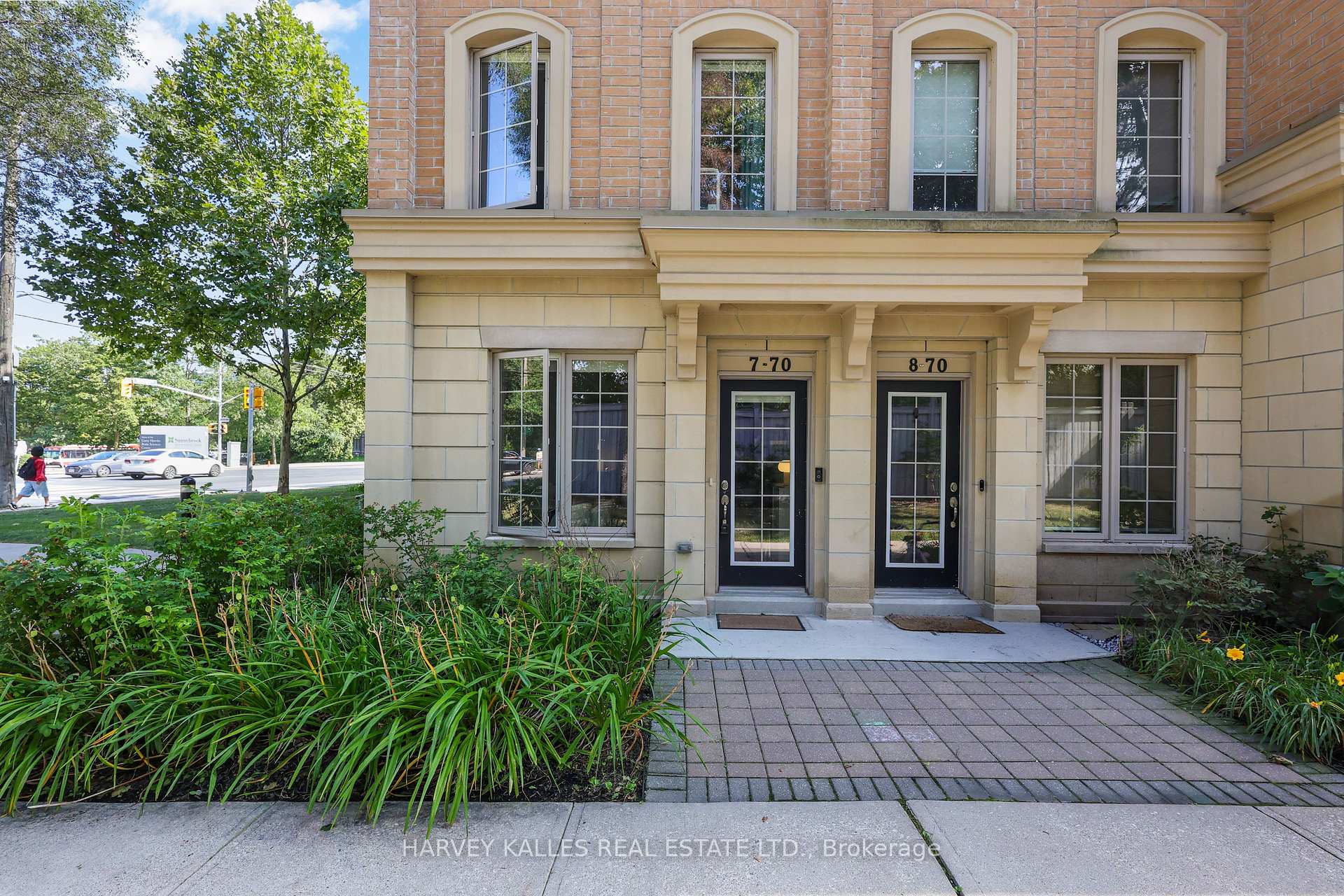 Front of Unit 7, 70 Hargrave Lane