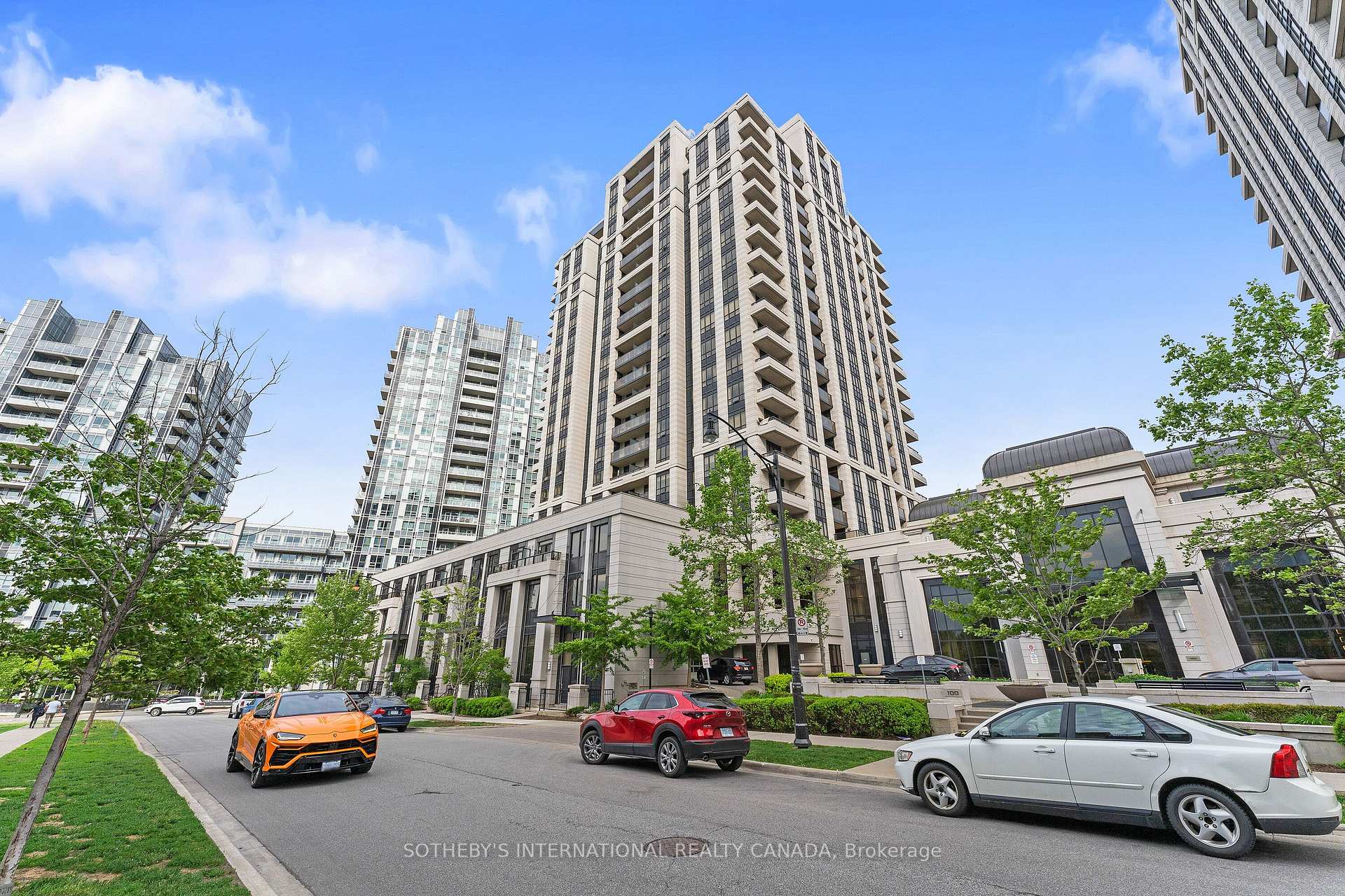 Photo of Unit 824, 100 Harrison Garden Boulevard