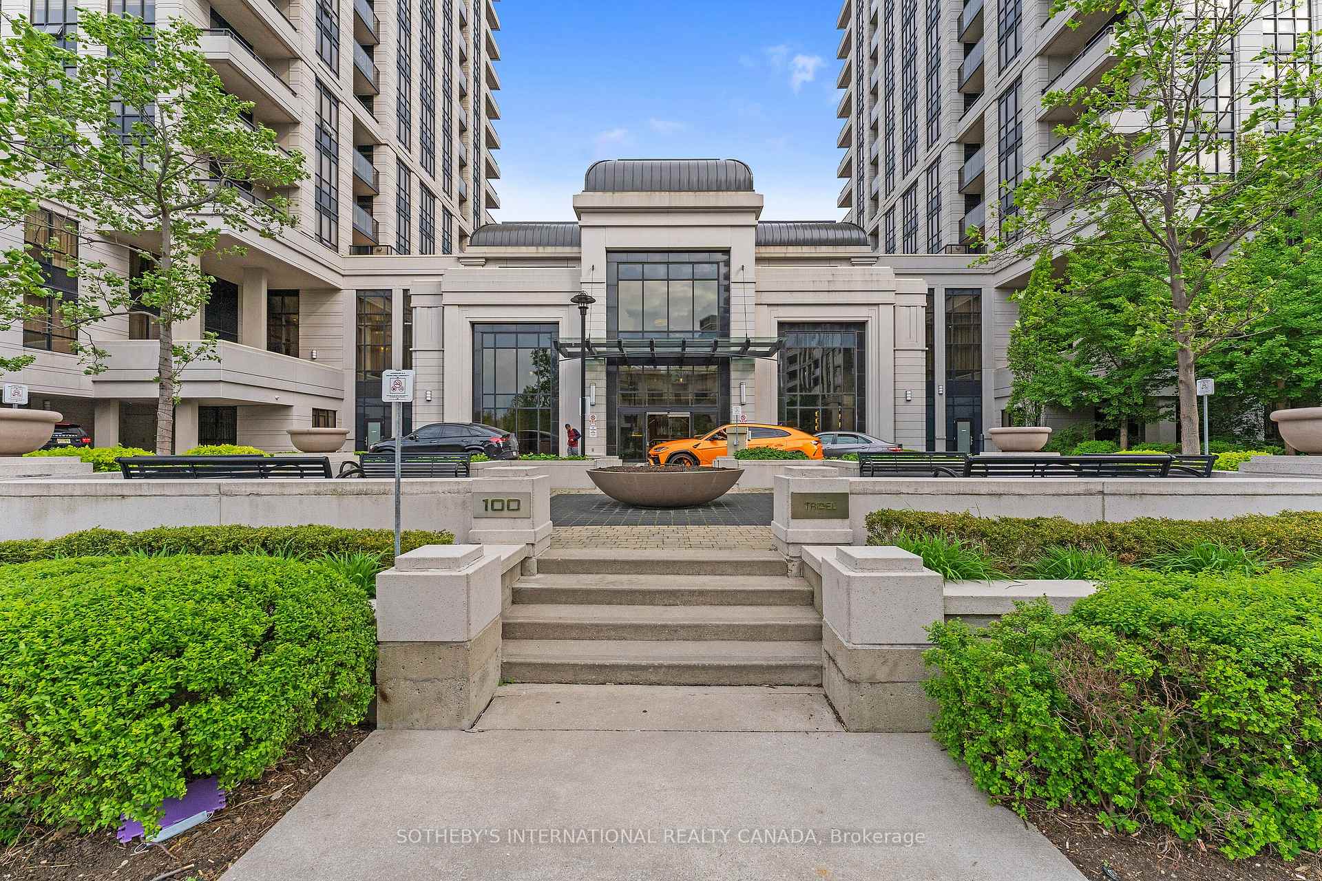 Photo 2 of Unit 824, 100 Harrison Garden Boulevard, North York, Willowdale East — HOMEH