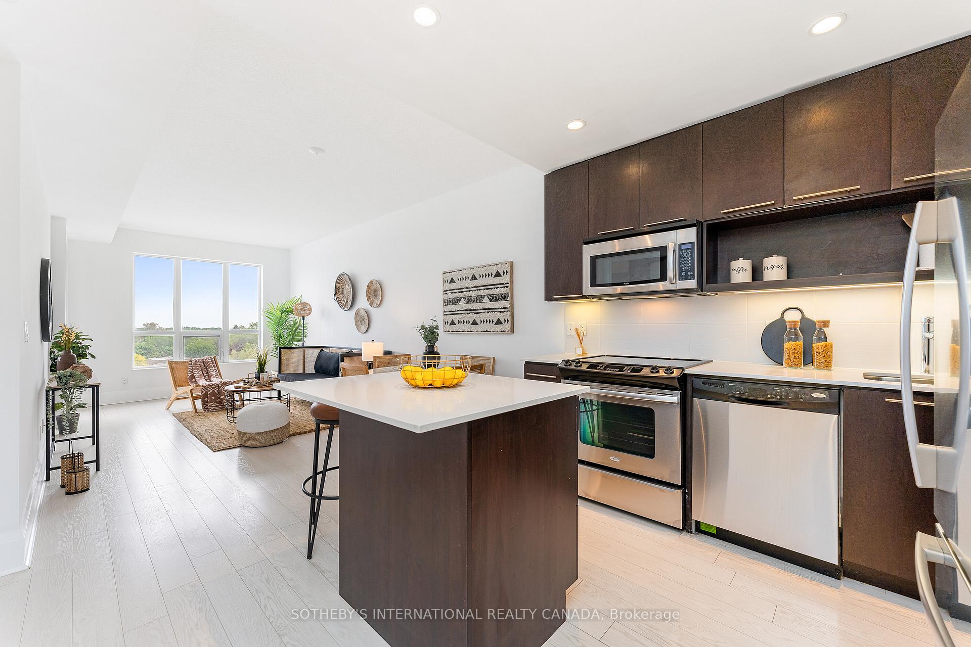 Photo 4 of Unit 824, 100 Harrison Garden Boulevard, North York, Willowdale East — HOMEH