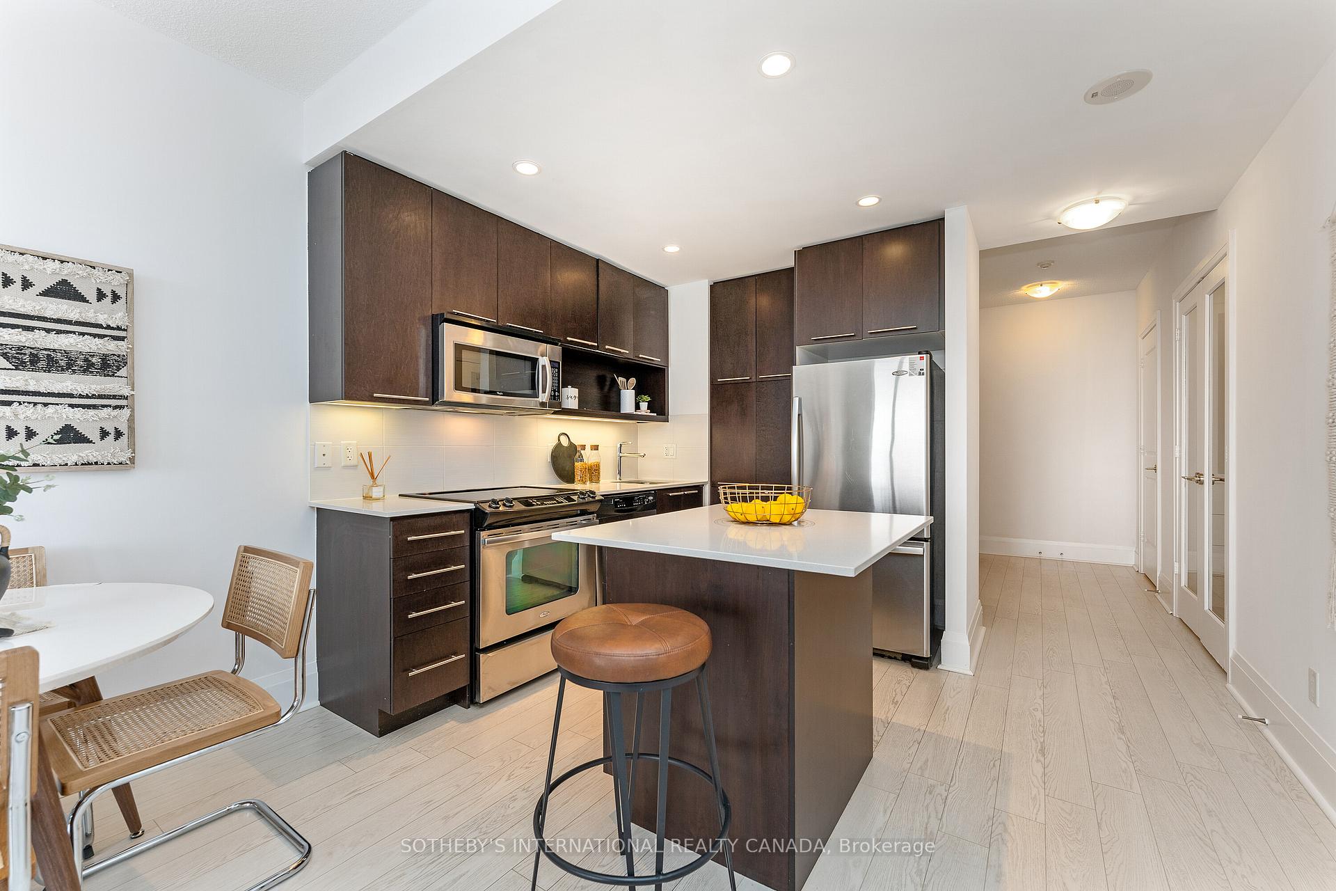 Photo 5 of Unit 824, 100 Harrison Garden Boulevard, North York, Willowdale East — HOMEH