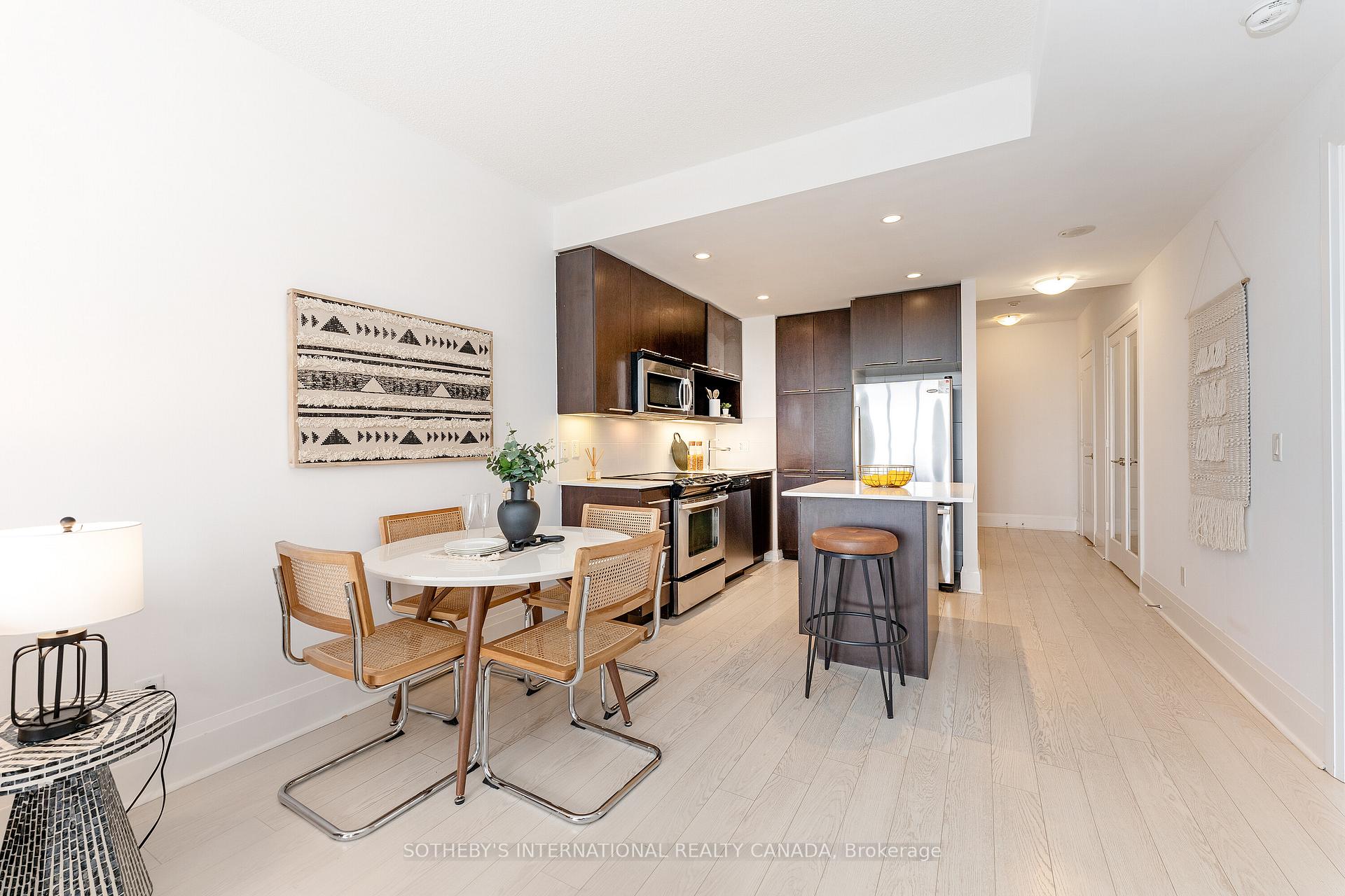 Photo 8 of Unit 824, 100 Harrison Garden Boulevard, North York, Willowdale East — HOMEH