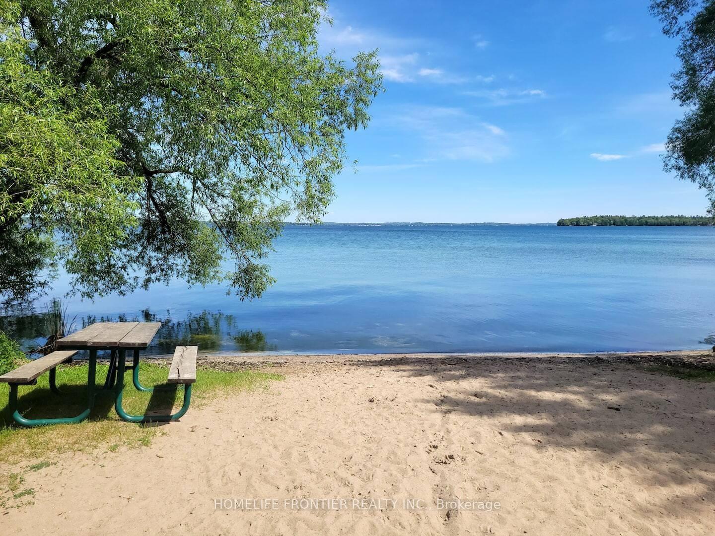 Photo 20 of Unit 4, 1015 Arnold Street, Innisfil, Rural Innisfil — HOMEH