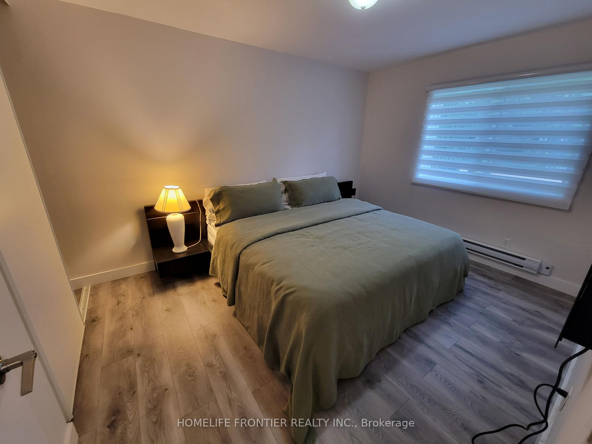 Photo 16 of Unit 4, 1015 Arnold Street, Innisfil, Rural Innisfil — HOMEH