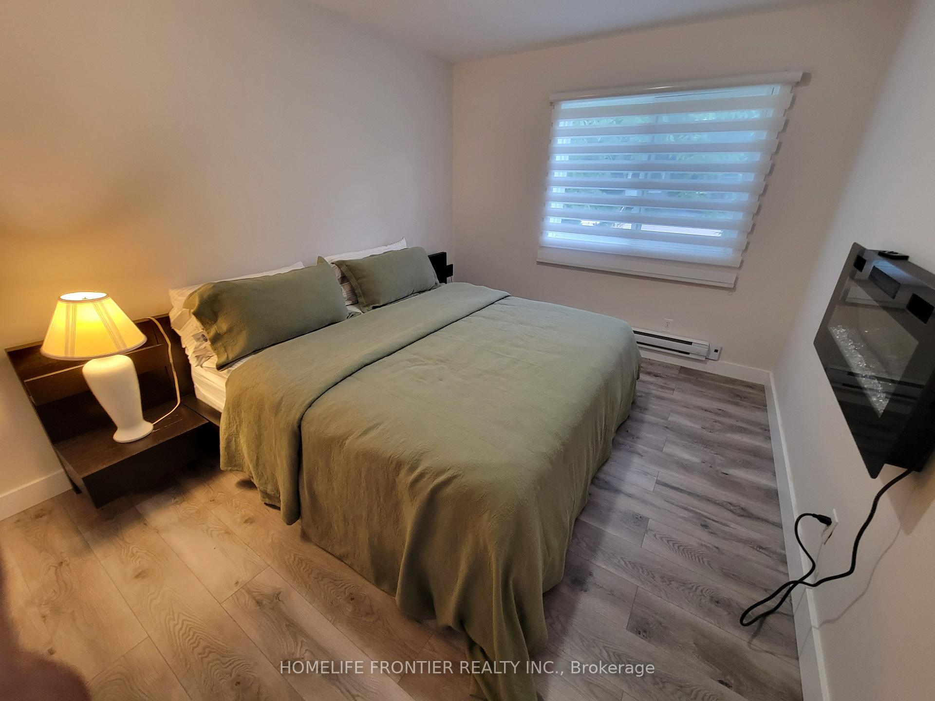 Photo 14 of Unit 4, 1015 Arnold Street, Innisfil, Rural Innisfil — HOMEH