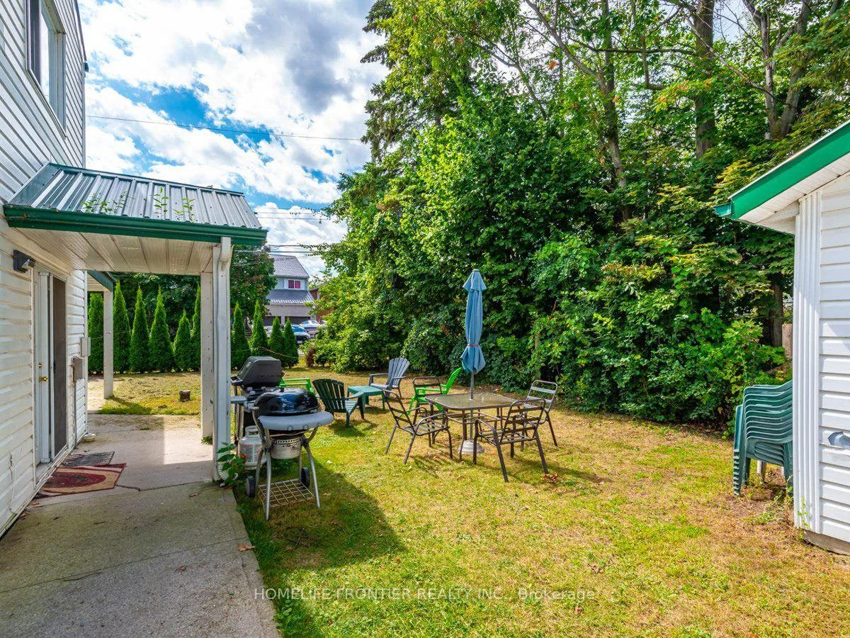 Photo 4 of Unit 4, 1015 Arnold Street, Innisfil, Rural Innisfil — HOMEH