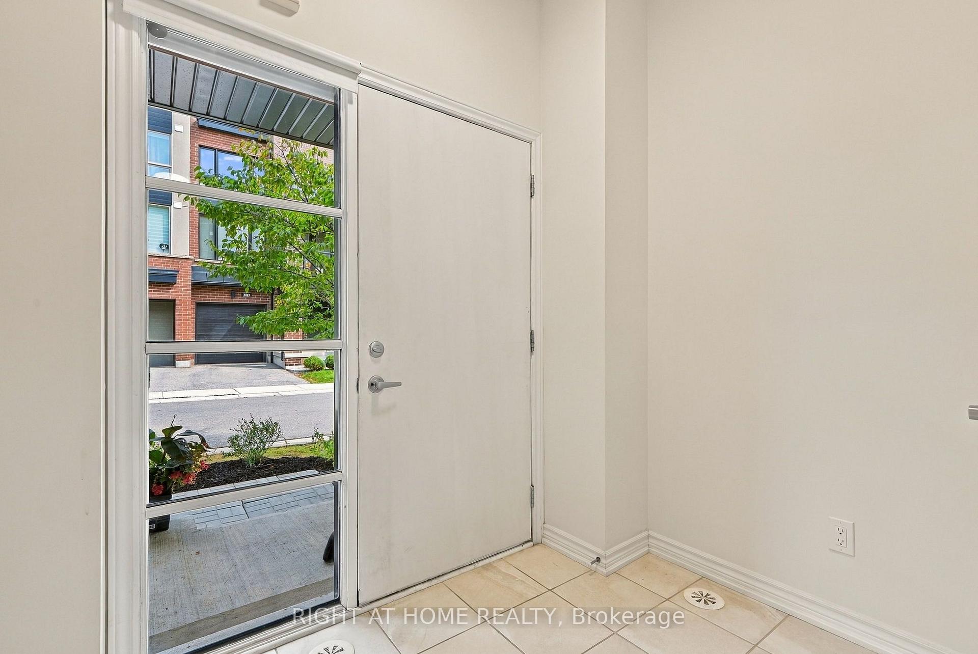 Photo 5 of 3048 Blacktusk Common, Oakville, Joshua Meadows — HOMEH
