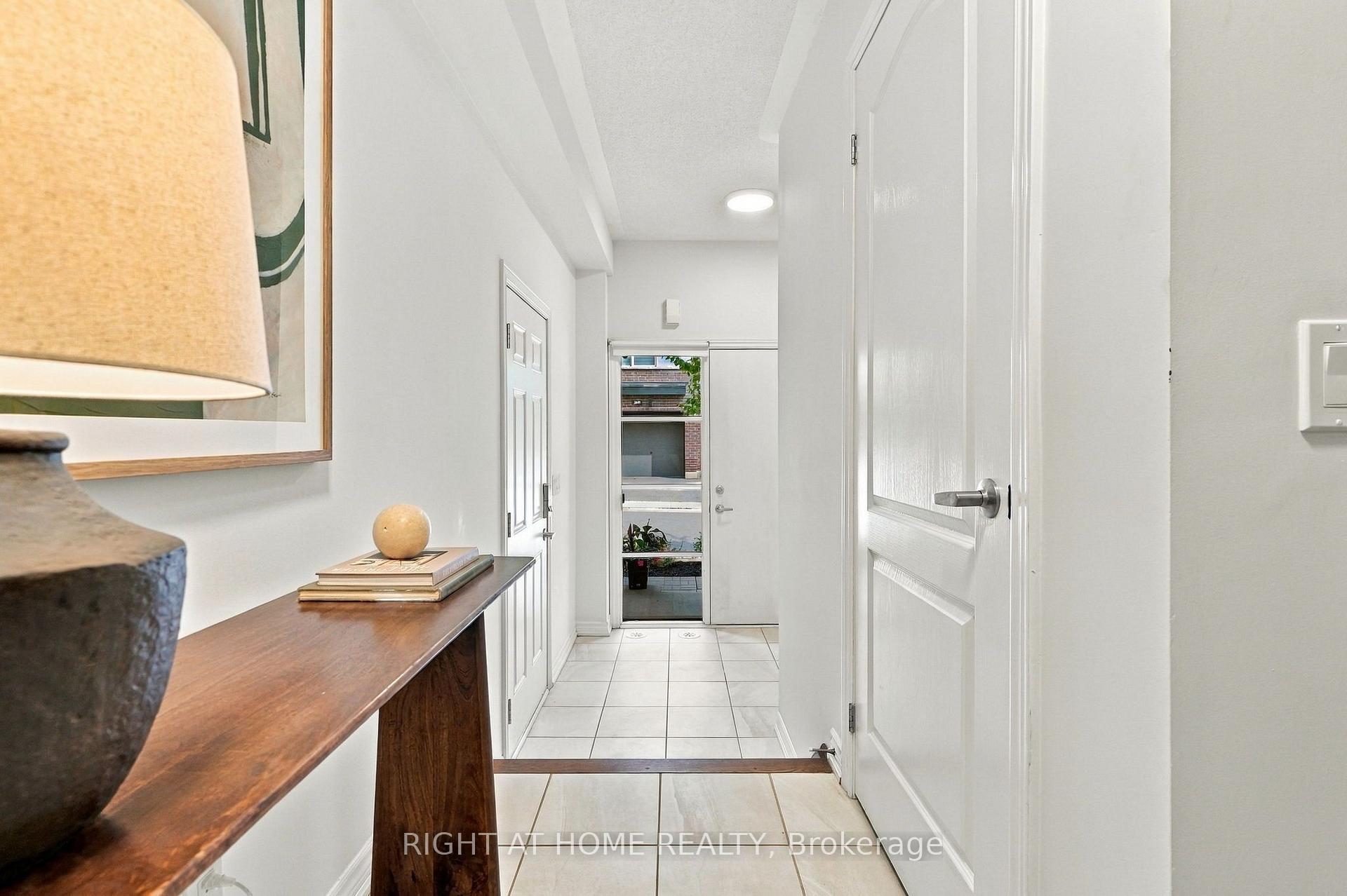 Photo 7 of 3048 Blacktusk Common, Oakville, Joshua Meadows — HOMEH