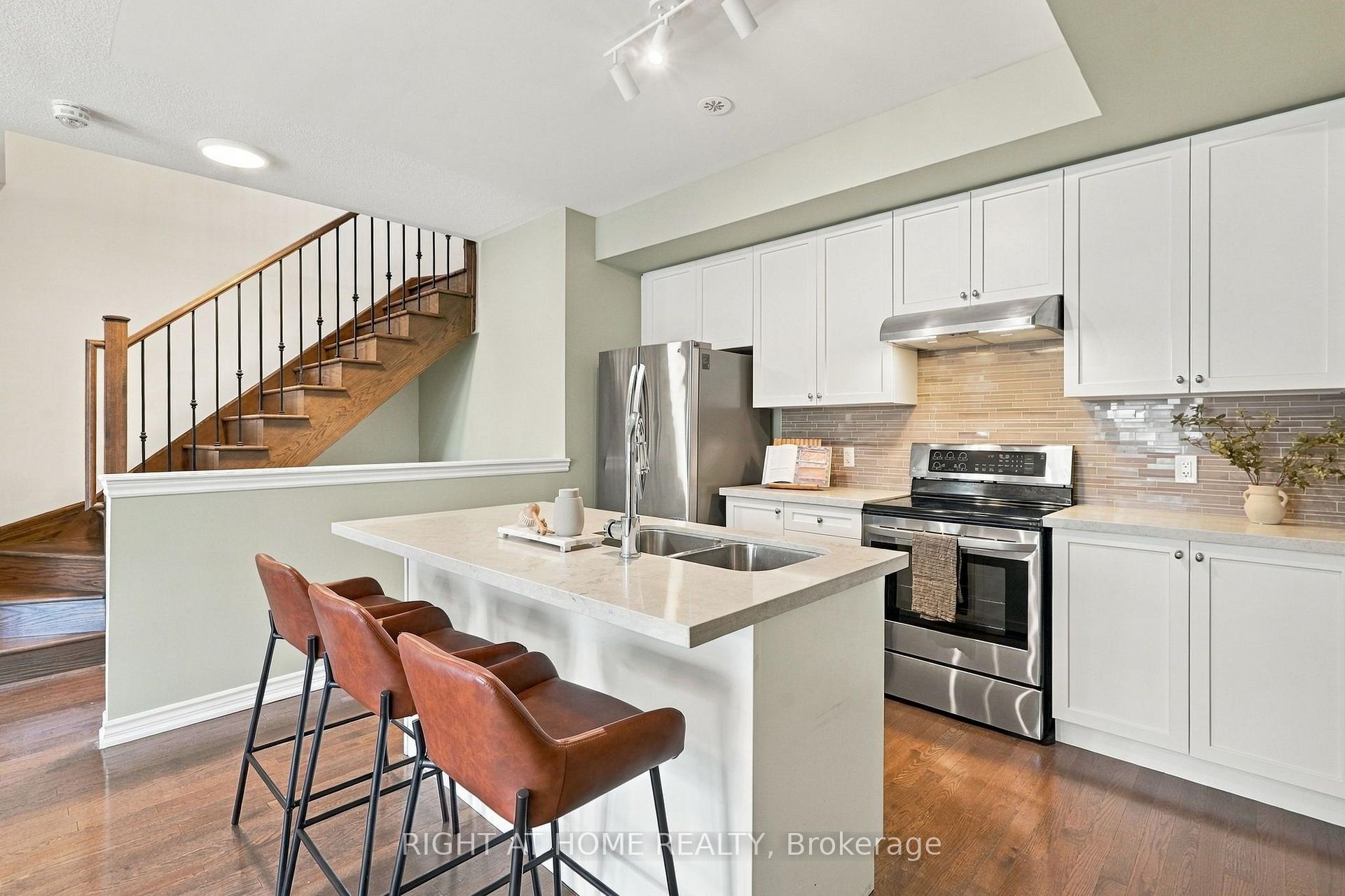 Photo 14 of 3048 Blacktusk Common, Oakville, Joshua Meadows — HOMEH