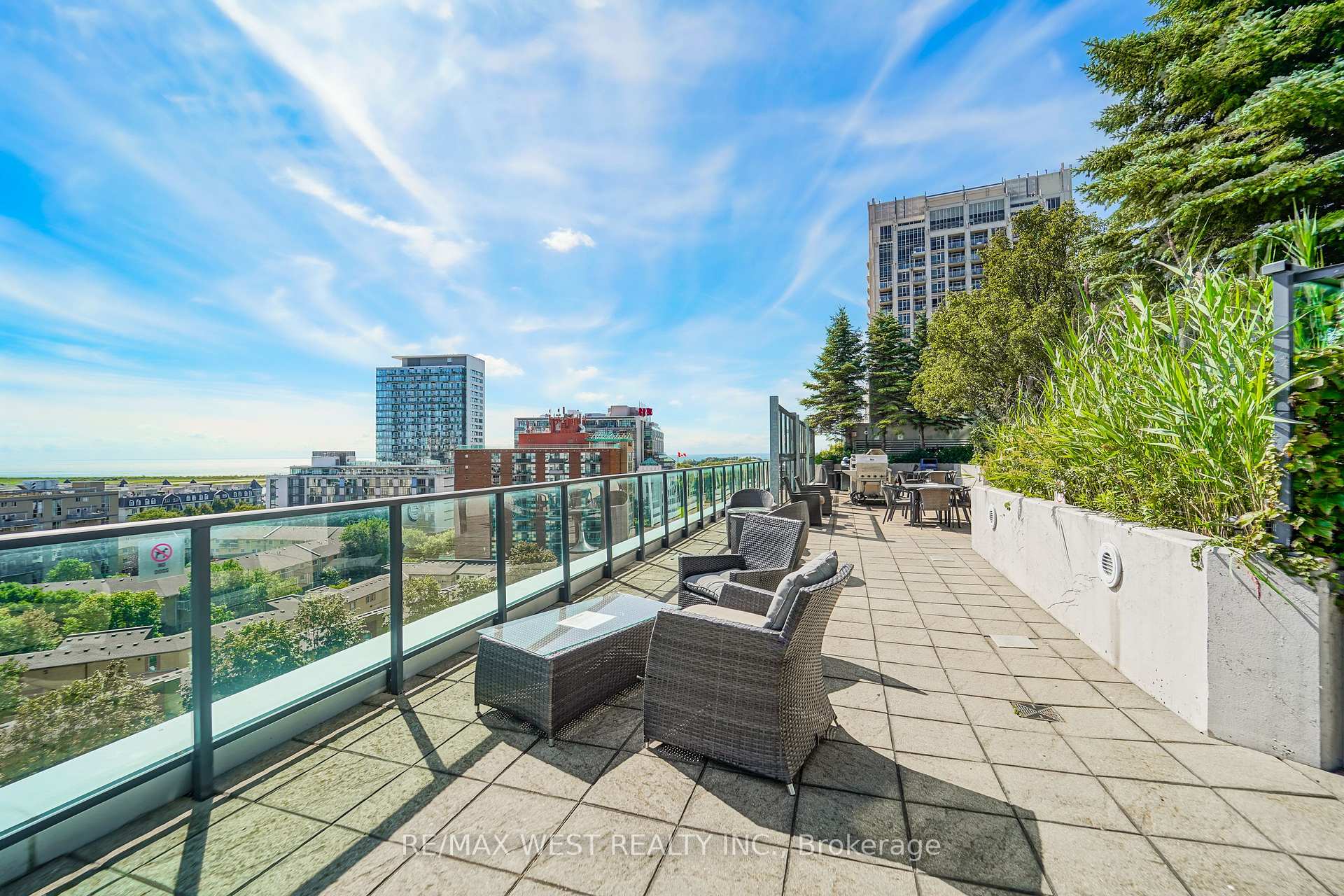 Photo 6 of Unit 522, 600 Fleet Street, Toronto, Niagara — HOMEH