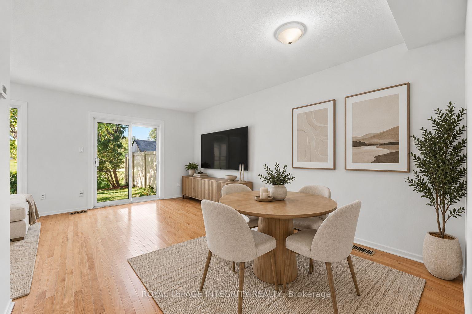 Photo 11 of 909 Lawnsberry Drive, Ottawa, Chatelaine Village — HOMEH