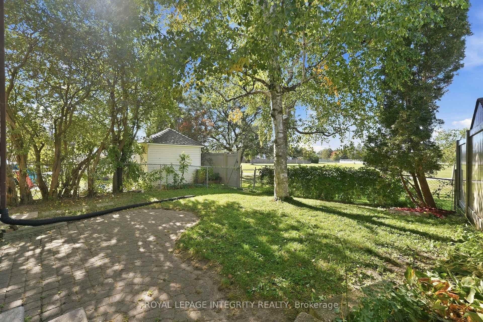 Photo 31 of 909 Lawnsberry Drive, Ottawa, Chatelaine Village — HOMEH