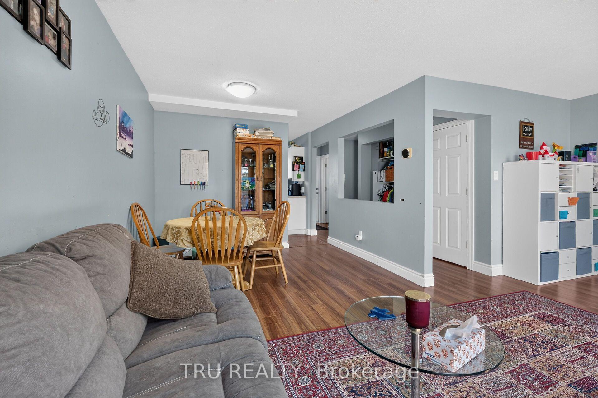 Photo 9 of 369 Mockingbird Drive, Ottawa, Chatelaine Village — HOMEH