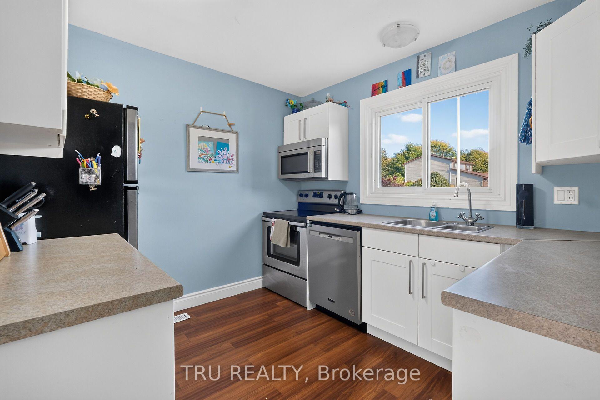 Photo 17 of 369 Mockingbird Drive, Ottawa, Chatelaine Village — HOMEH