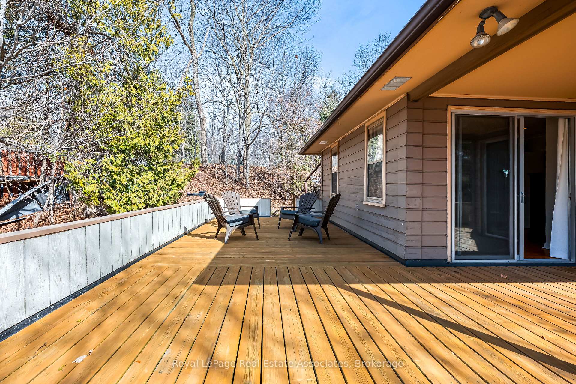 Photo 18 of 8 Ann Street, Halton Hills, Georgetown — HOMEH