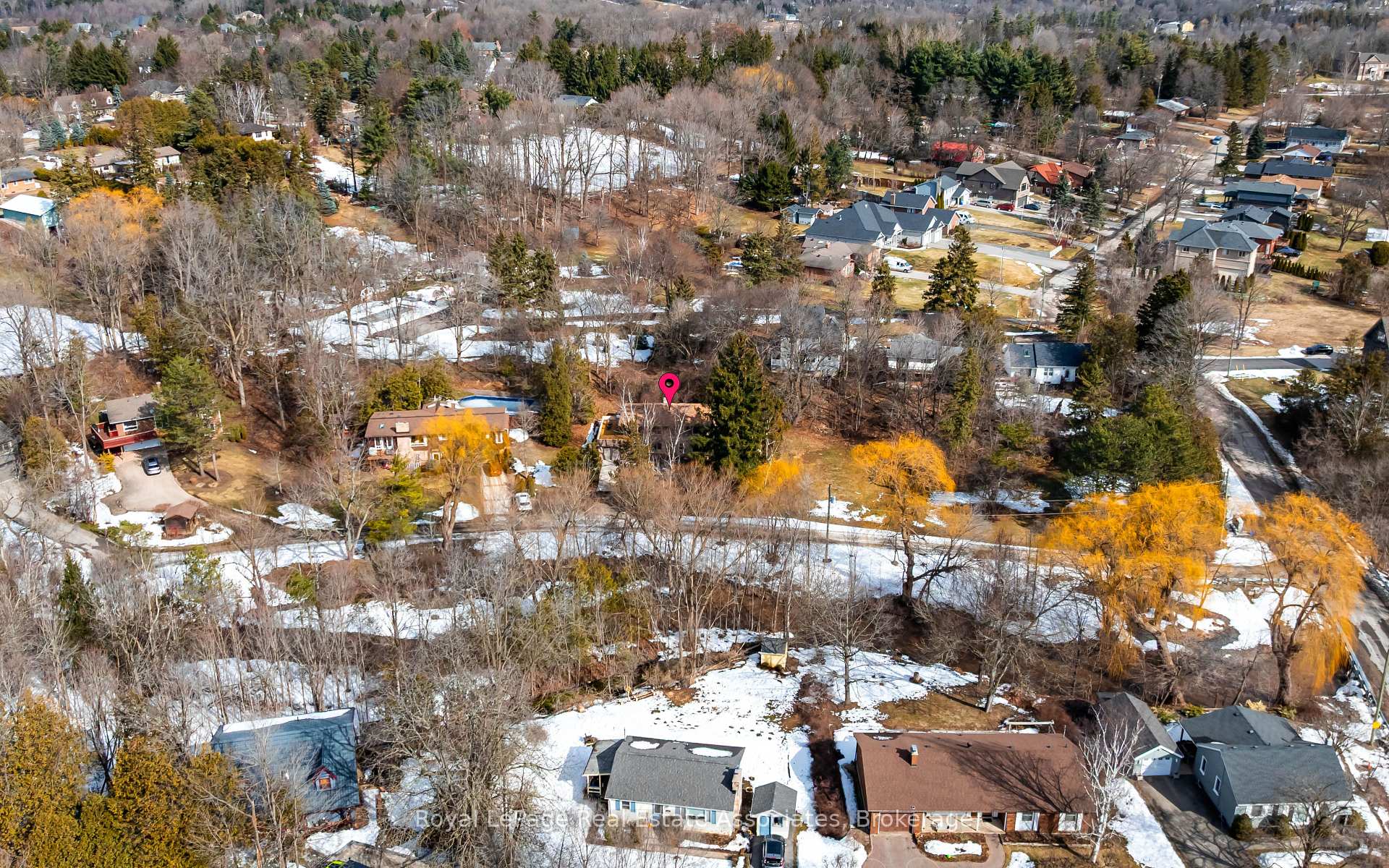 Photo 37 of 8 Ann Street, Halton Hills, Georgetown — HOMEH