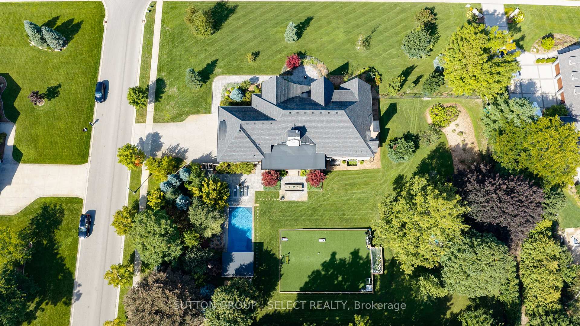 Photo 2 of 1039 Cherrygrove Drive, London, South K — HOMEH