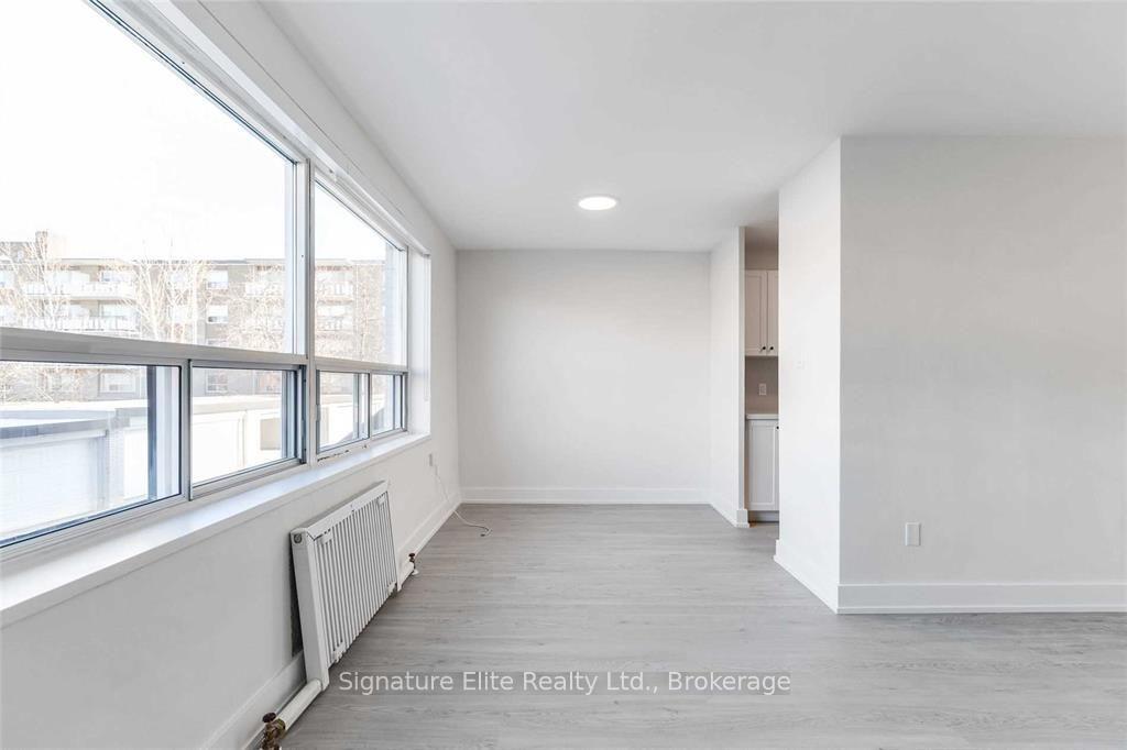 Photo 4 of Unit 215, 3 Swift Drive, North York, Victoria Village — HOMEH