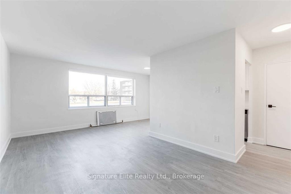 Photo 8 of Unit 215, 3 Swift Drive, North York, Victoria Village — HOMEH