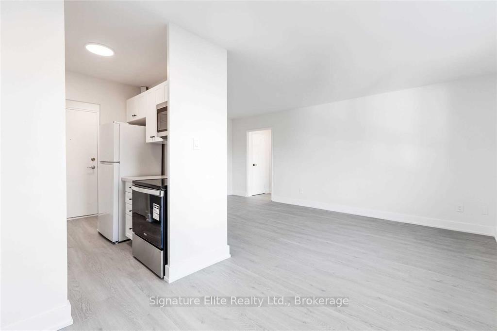 Photo 10 of Unit 215, 3 Swift Drive, North York, Victoria Village — HOMEH